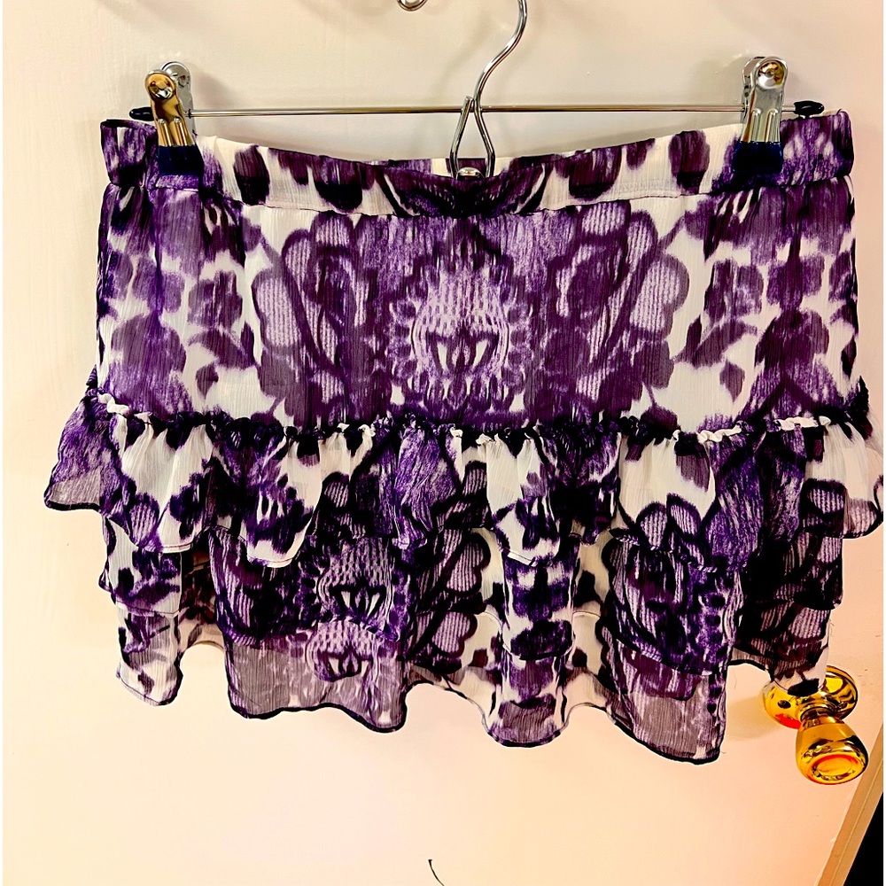 Ruffle skirt